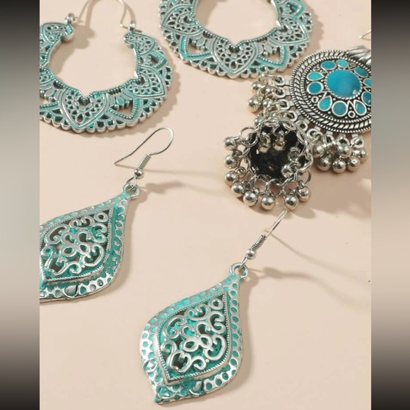 EMERY ROSE 3pairs Hollow Out Jhumka Earrings - Picture 2 of 3